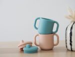 KIOKIDS TASSE EN SILICONE BLEU AVEC POIGNÉES 120 ML 4M+